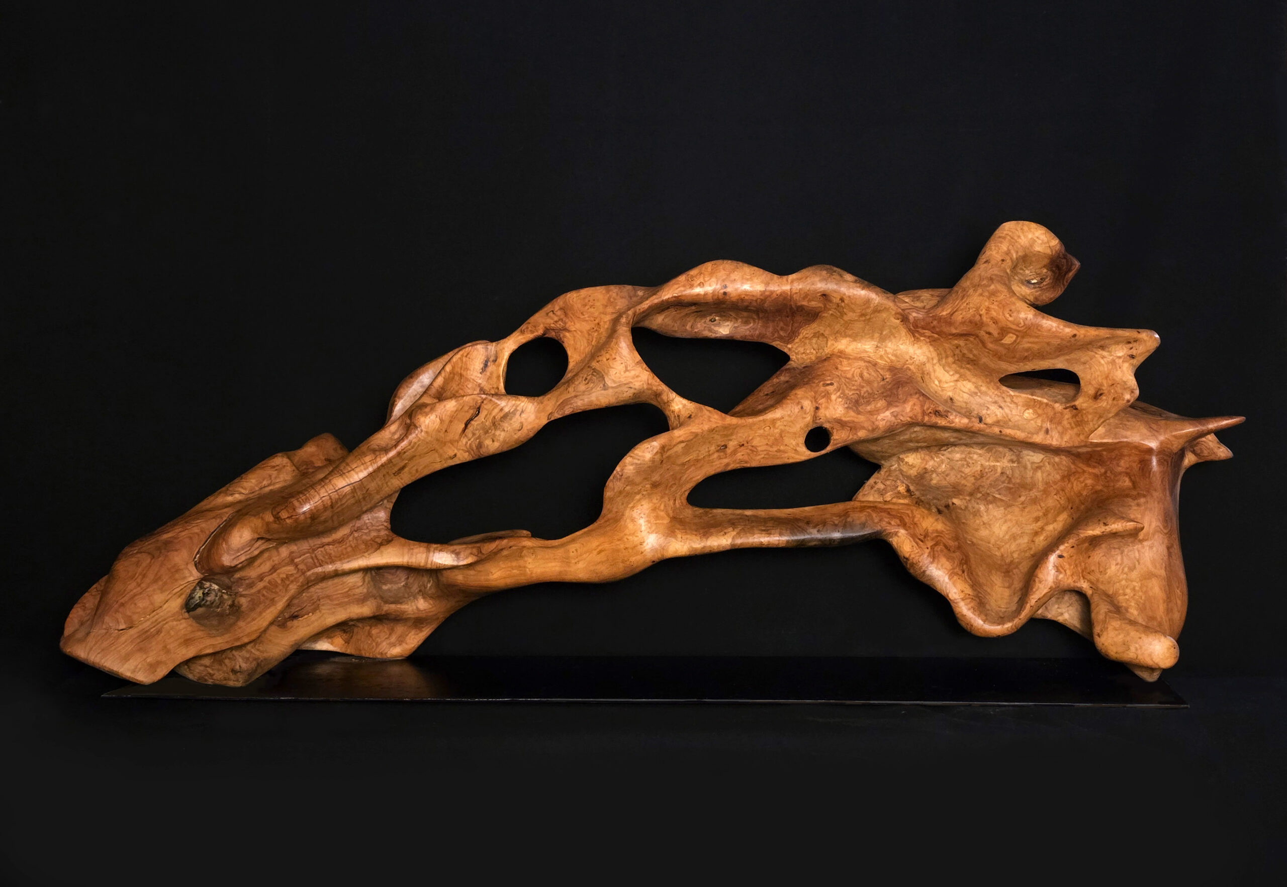Labyrinthe de chair (Minotaure) – sculpture en bois d’olivier