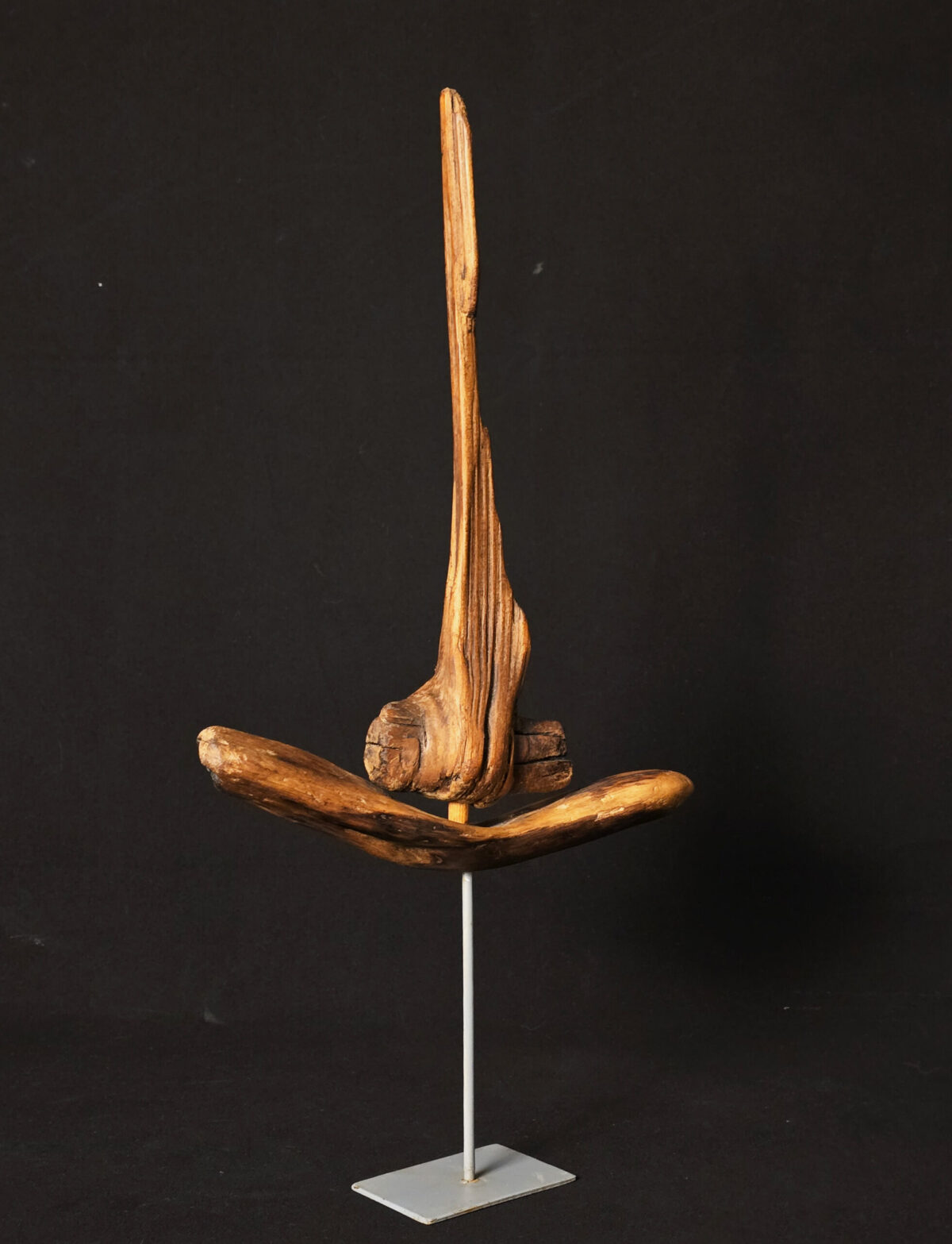 Voilier fantôme de l’ère du vent – sculpture en bois d’olivier